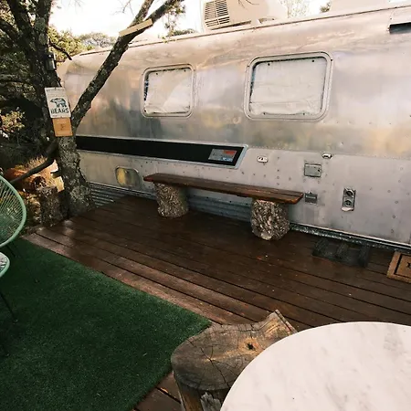 Silver Bullet Airstream, El Mistico Glamping Ranch Nogal Exterior photo