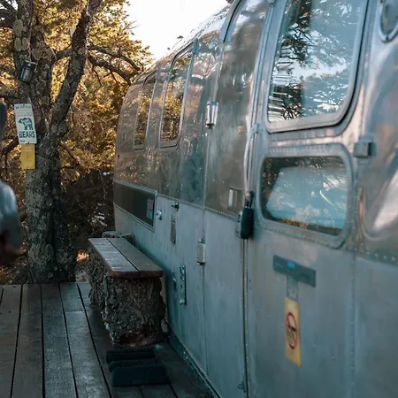 Silver Bullet Airstream, El Mistico Glamping Ranch Nogal Exterior photo